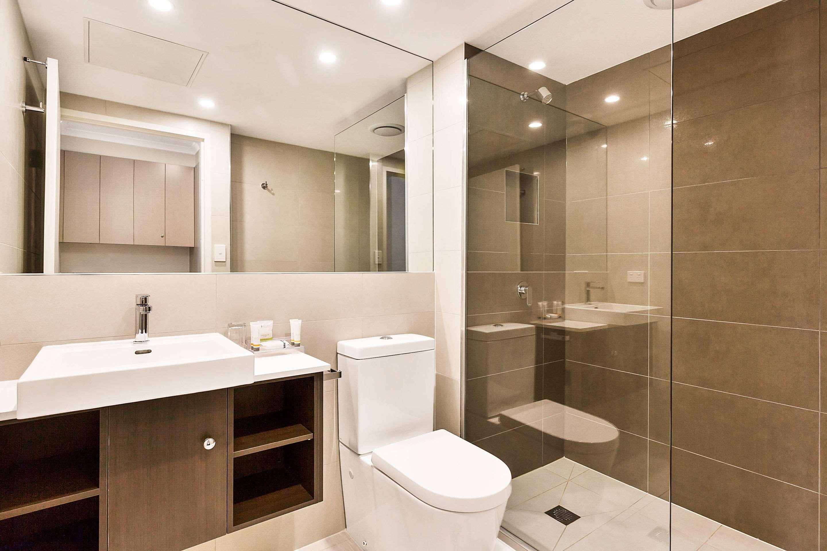 Quality Hotel Manor Mitcham Exterior photo