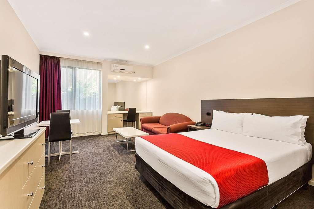 Quality Hotel Manor Mitcham Room photo
